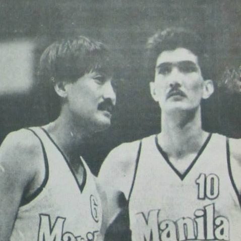 Dwight Lago of the Alaska Milkmen in 1997 PBA All-Filipino Cup.